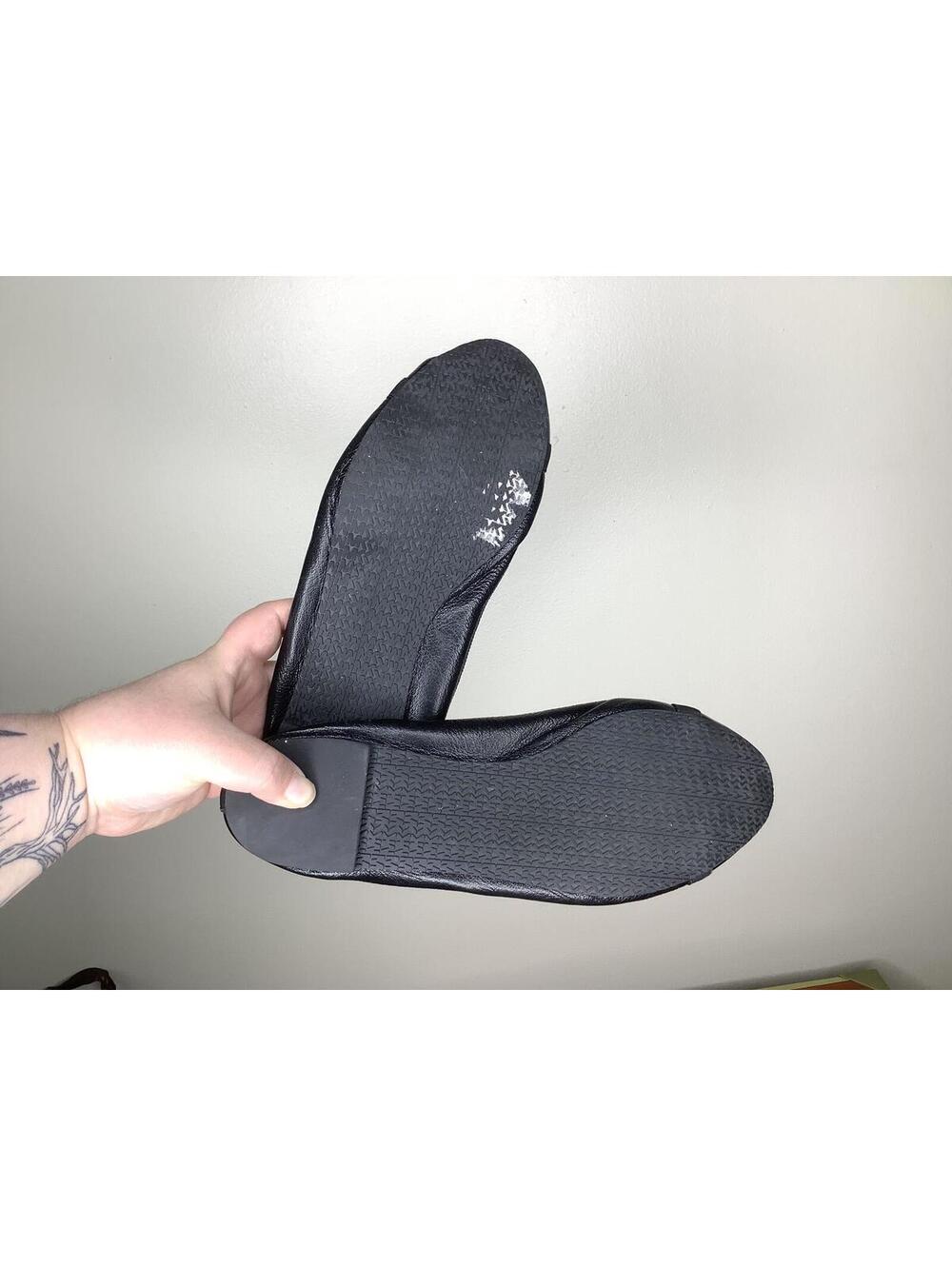 < Michael Kors Black Ballet Flats With Gold Logo Embellishment > - Picture 6 of 6